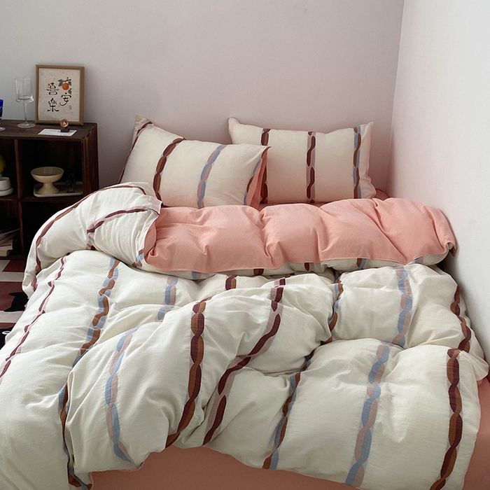 91家纺网 家纺一手货源 找家纺 贝尔 2025新款提花四件套三件套绞花系列-织梦 织梦-绞花系列（粉）