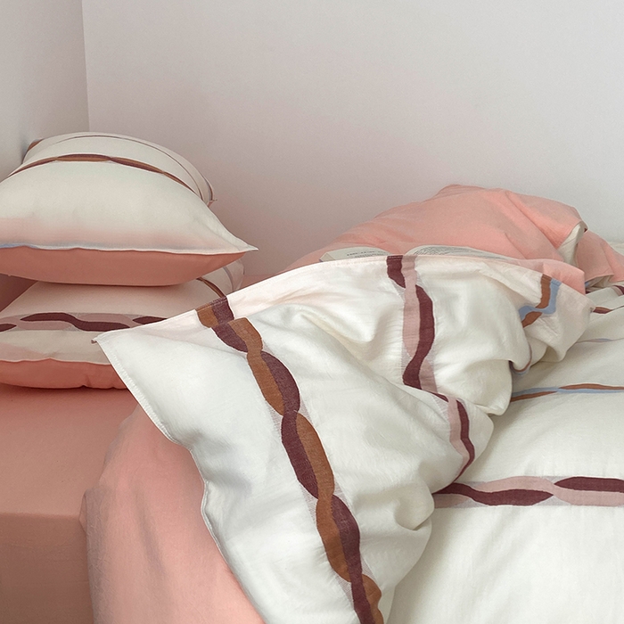 91家纺网 家纺一手货源 找家纺 贝尔 2025新款提花四件套三件套绞花系列-织梦 织梦-绞花系列（粉）