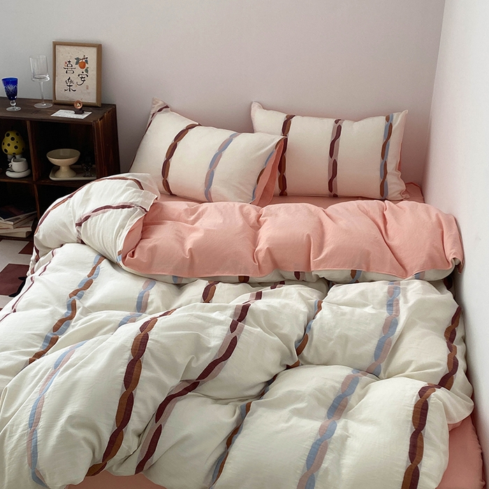 91家纺网 家纺一手货源 找家纺 贝尔 2025新款提花四件套三件套绞花系列-织梦 织梦-绞花系列（粉）