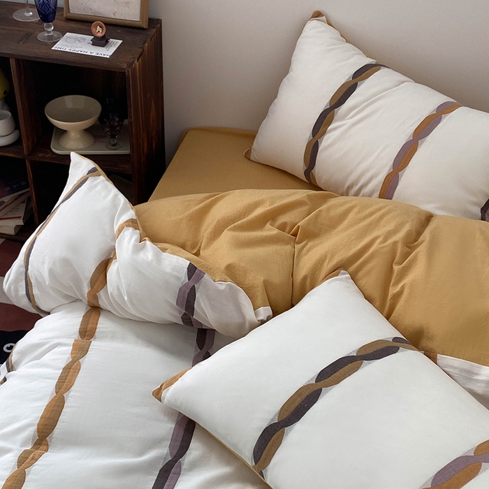 91家纺网 家纺一手货源 找家纺 贝尔 2025新款提花四件套三件套绞花系列-织梦 织梦-绞花系列（黄）