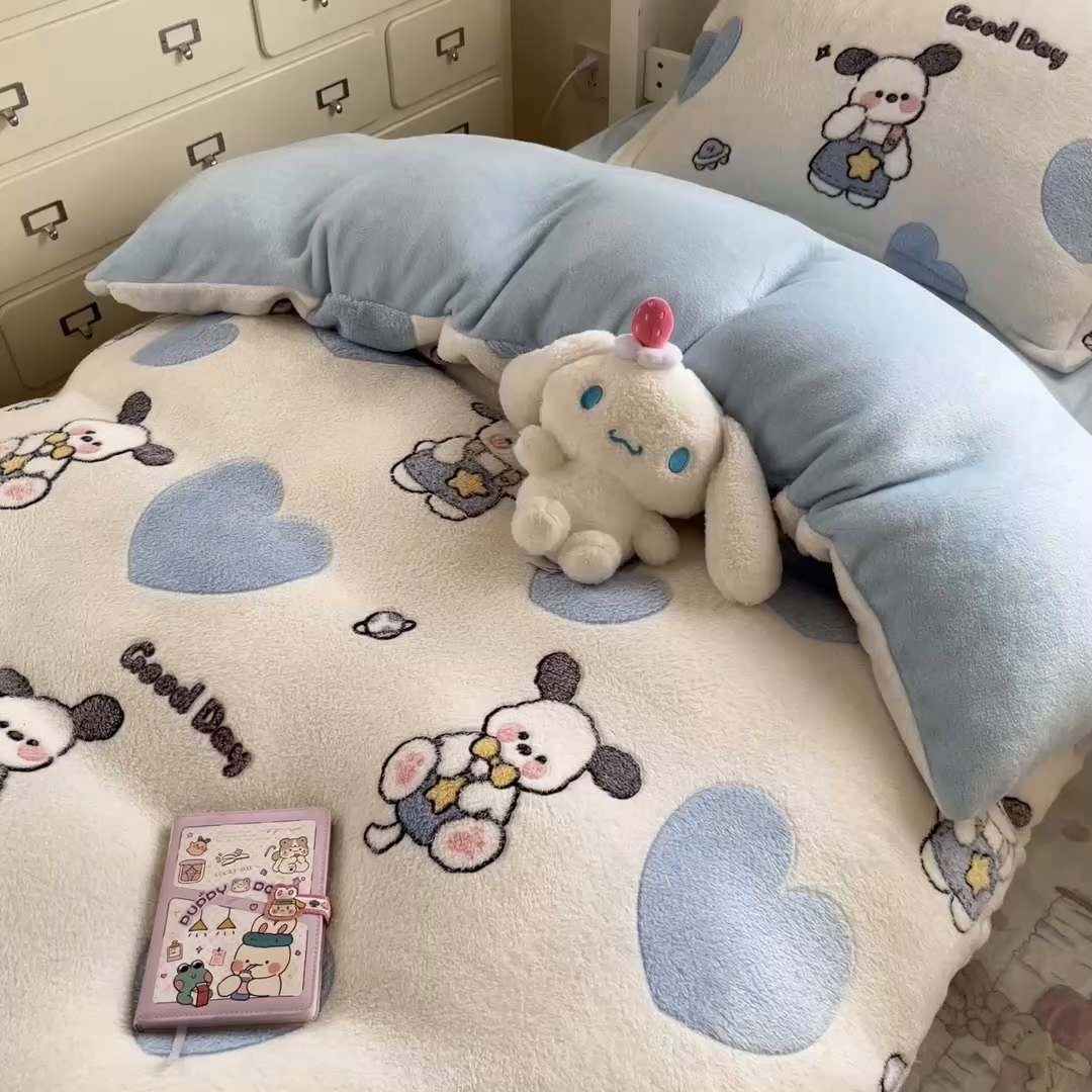 91家纺网 家纺一手货源 找家纺 川悦生活 2025新款立体雪花绒印花四件套学生床系列二场景一 快乐西高地