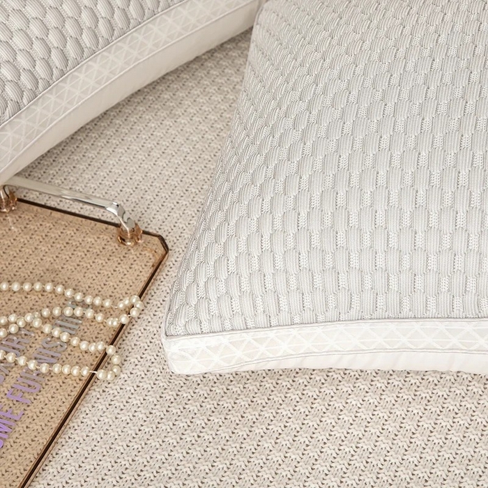 91家纺网 家纺一手货源 找家纺 浩宇家纺 2025新款凉豆豆枕芯外贸畅品枕头家用舒适网边透气四季款（支持定制） 灰色