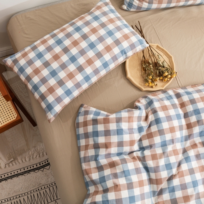 91家纺网 家纺一手货源 找家纺 贝尔 PELLHOME 纯棉枕套纯色良品格子水洗棉简约48*74单人（可抖音代发） 蓝咖中格