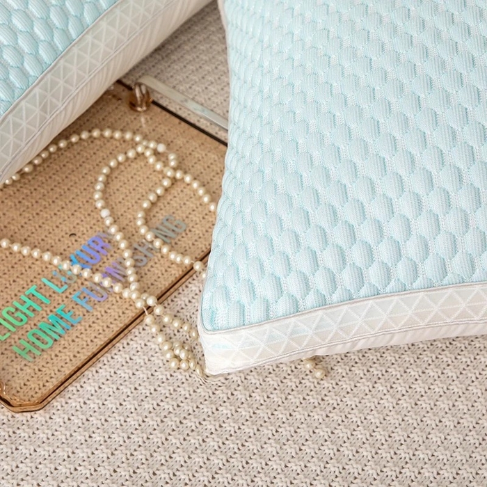 91家纺网 家纺一手货源 找家纺 浩宇家纺 2025新款凉豆豆枕芯外贸畅品枕头家用舒适网边透气四季款（支持定制） 兰色