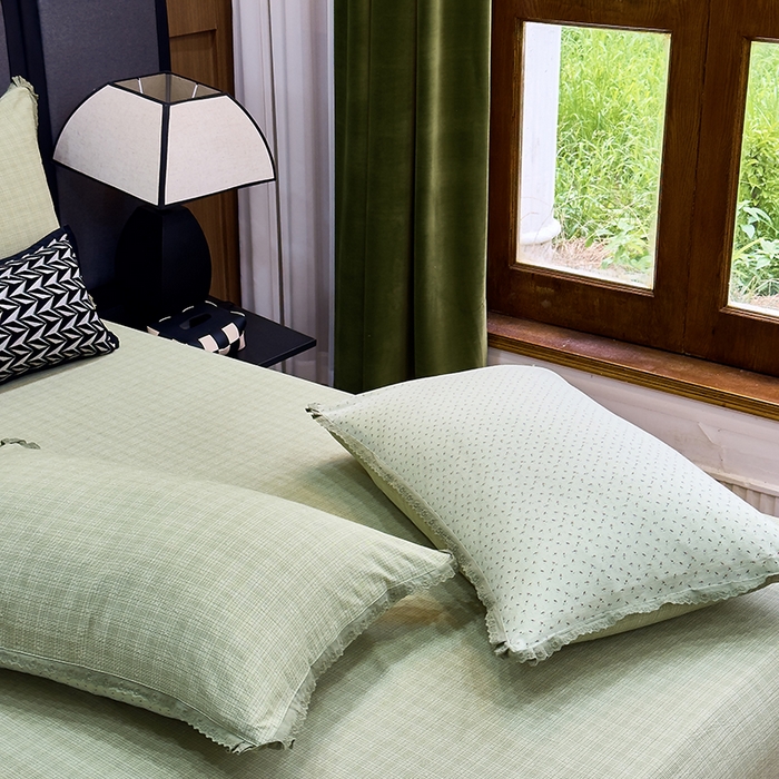 91家纺网 家纺一手货源 找家纺 （总）贝尔 2025新款urban classic枫叶全棉色织提花四件套-花边款