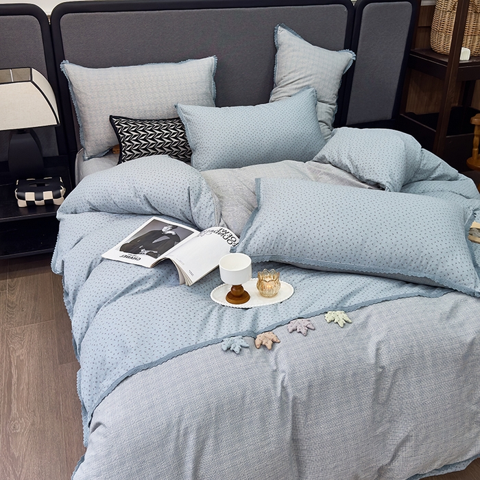 91家纺网 家纺一手货源 找家纺 贝尔 2025新款urban classic枫叶全棉色织提花四件套-花边款 天青雨