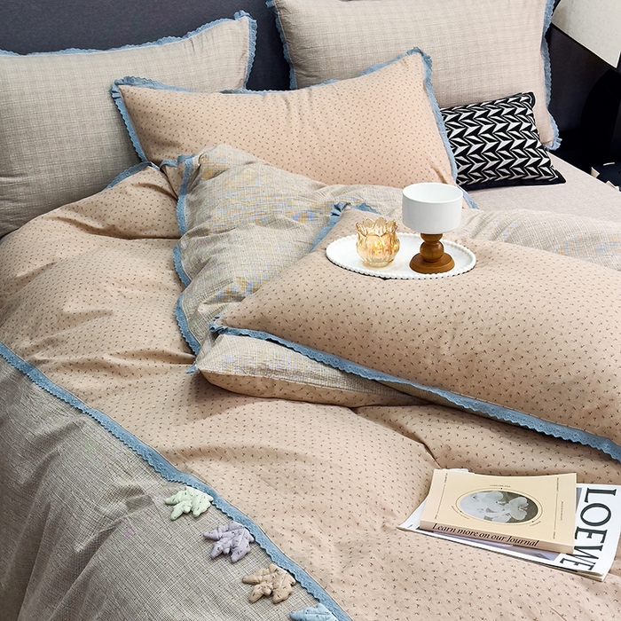 91家纺网 家纺一手货源 找家纺 贝尔 2025新款urban classic枫叶全棉色织提花四件套-花边款 音符米