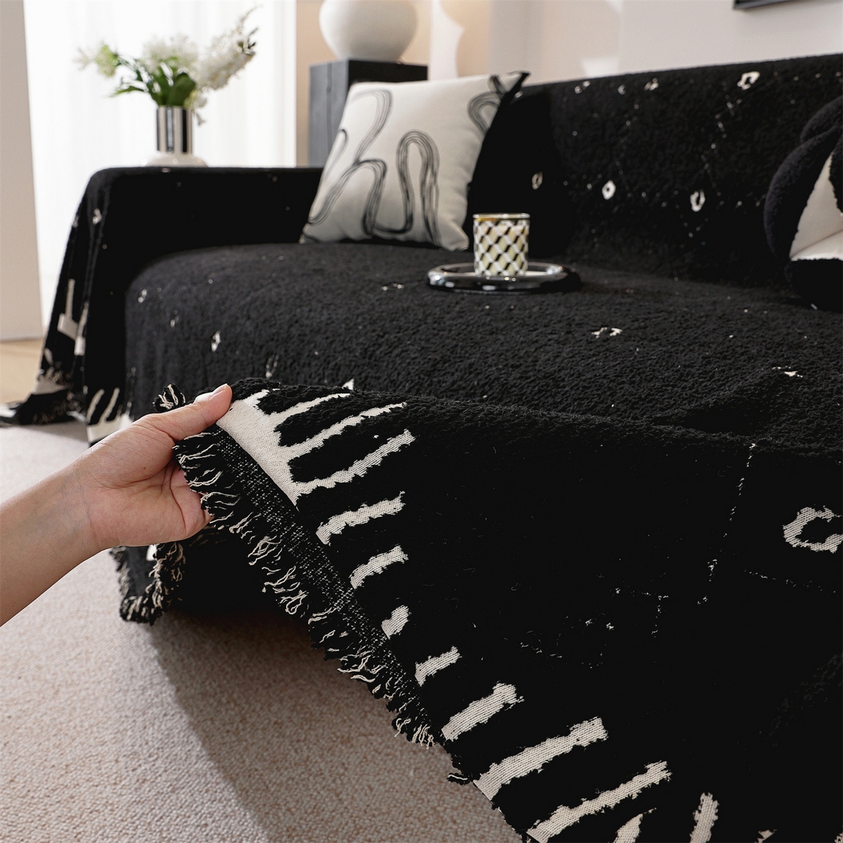 91家纺网 家纺一手货源 找家纺 共鸣沙发垫 2025新款半边绒沙发巾 半边绒黑色
