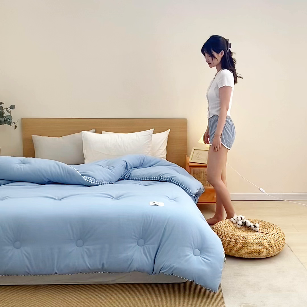 91家纺网 家纺一手货源 找家纺 米米儿家纺 2025新款无印风水洗磨毛立体大豆纤维被被子被芯 浅蓝