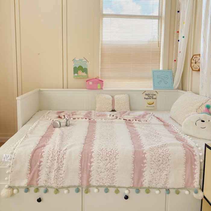 91家纺网 家纺一手货源 找家纺 （总）潮邦创意家居 2025新款250G双色阳离子提花手工小球毯毛毯毯子暖球絮语