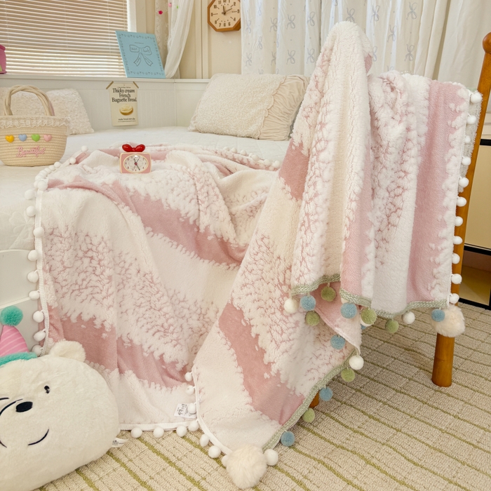 91家纺网 家纺一手货源 找家纺 潮邦创意家居 2025新款250G双色阳离子提花手工小球毯毛毯毯子暖球絮语 暖球絮语-清新粉