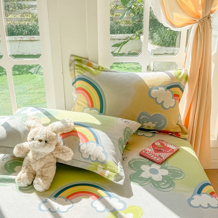 91家纺网 家纺一手货源 找家纺 眠博士 2025新款全棉混纺生态磨毛印花单枕套 磨毛枕套-彩虹草莓