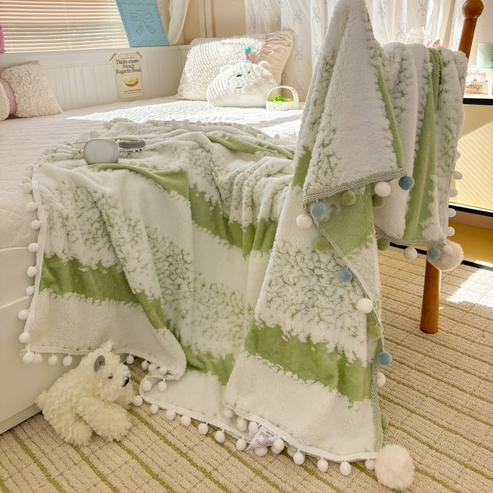 91家纺网 家纺一手货源 找家纺 潮邦创意家居 2025新款250G双色阳离子提花手工小球毯毛毯毯子暖球絮语 暖球絮语-香草绿