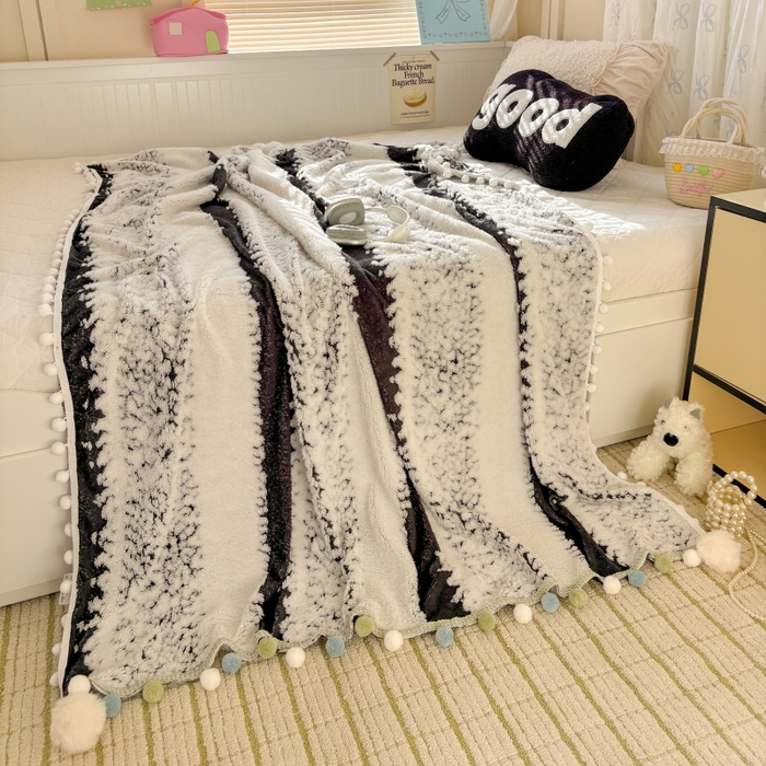 91家纺网 家纺一手货源 找家纺 潮邦创意家居 2025新款250G双色阳离子提花手工小球毯毛毯毯子暖球絮语 暖球絮语-耀黑