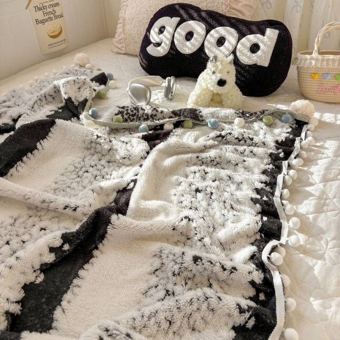 91家纺网 家纺一手货源 找家纺 潮邦创意家居 2025新款250G双色阳离子提花手工小球毯毛毯毯子暖球絮语 暖球絮语-耀黑