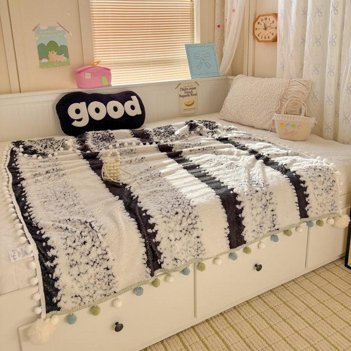 91家纺网 家纺一手货源 找家纺 潮邦创意家居 2025新款250G双色阳离子提花手工小球毯毛毯毯子暖球絮语 暖球絮语-耀黑