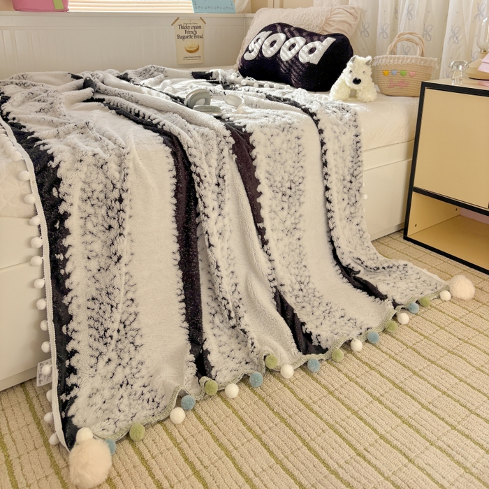 91家纺网 家纺一手货源 找家纺 潮邦创意家居 2025新款250G双色阳离子提花手工小球毯毛毯毯子暖球絮语 暖球絮语-耀黑