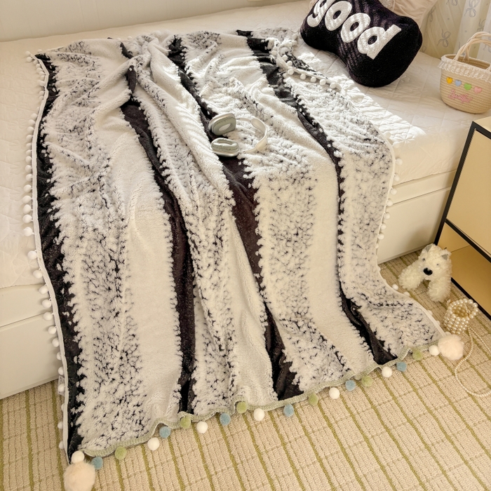 91家纺网 家纺一手货源 找家纺 潮邦创意家居 2025新款250G双色阳离子提花手工小球毯毛毯毯子暖球絮语 暖球絮语-耀黑