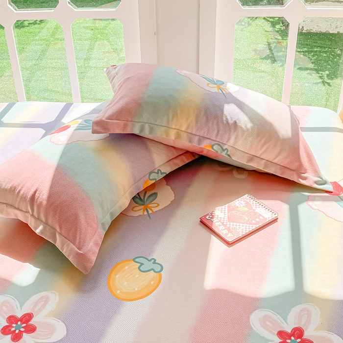 91家纺网 家纺一手货源 找家纺 眠博士 2025新款全棉混纺生态磨毛印花单枕套 磨毛枕套-七彩草莓