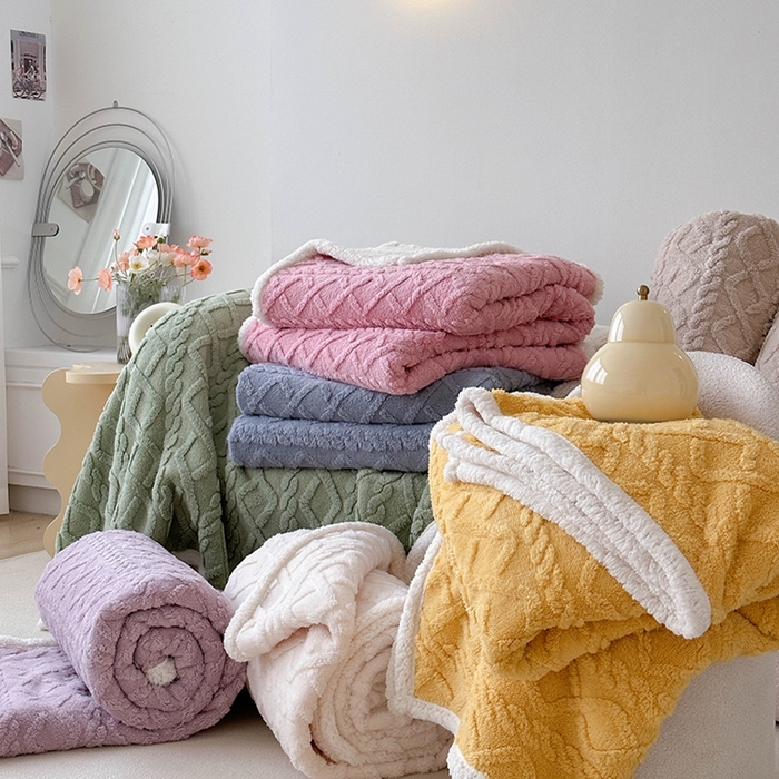 91家纺网 家纺一手货源 找家纺 梵希良品家纺 2025新款新款塔芙绒羊羔绒双层毯子加厚盖毯办公室午休沙发毯毯子 组合图仅供展示不可下单