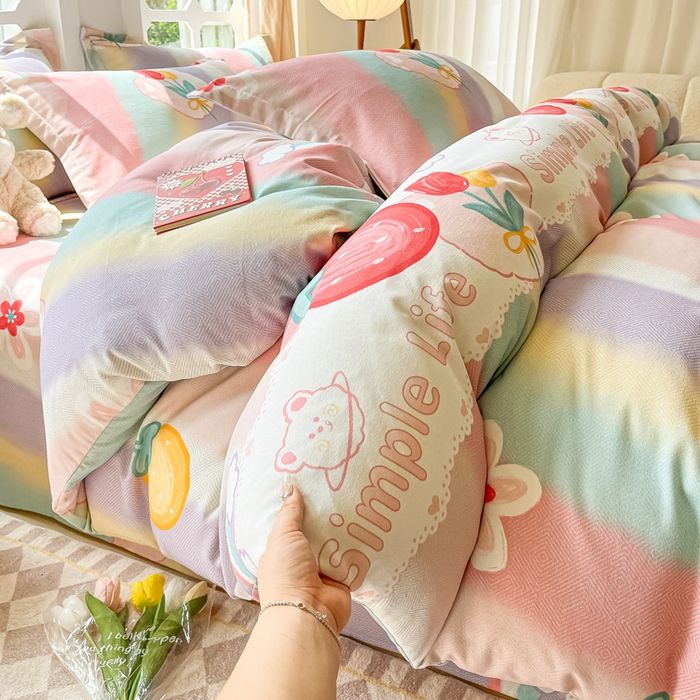 91家纺网 家纺一手货源 找家纺 眠博士 2025新款全棉混纺生态磨毛印花四件套 磨毛四件套-七彩草莓