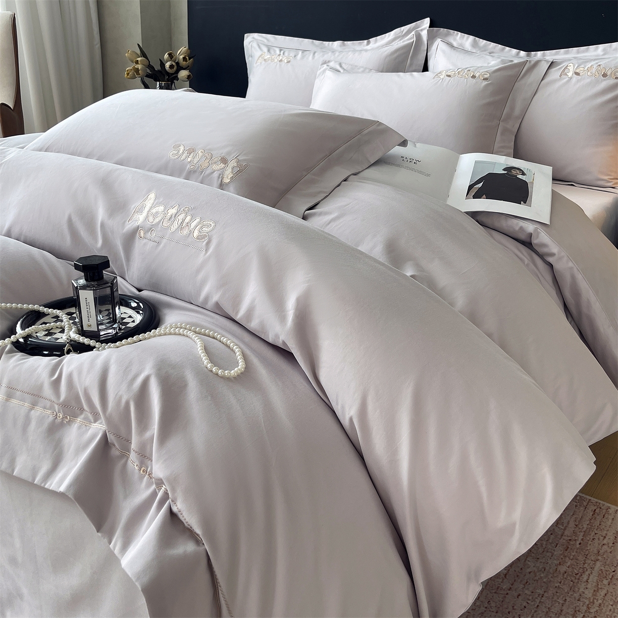 鼎飞家纺 2025秋冬新款长绒棉纯棉磨毛绣花拼接四件套-以纯系列 以纯-浅灰
