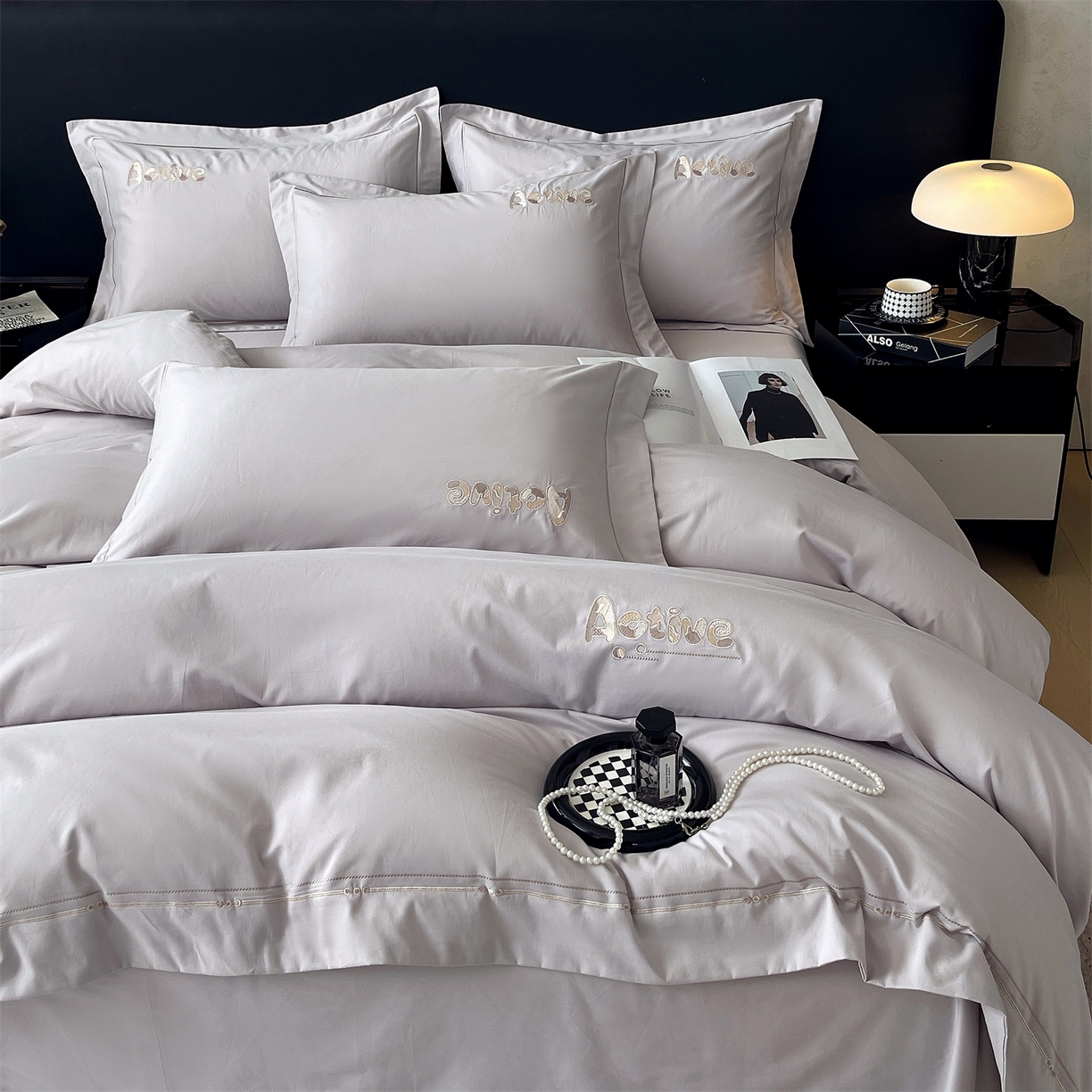 91家纺网 家纺一手货源 找家纺 鼎飞家纺 2025秋冬新款长绒棉纯棉磨毛绣花拼接四件套-以纯系列 以纯-浅灰