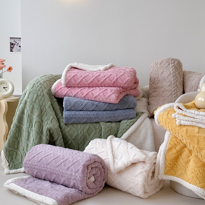 91家纺网 家纺一手货源 找家纺 梵希良品家纺 2025新款新款塔芙绒羊羔绒双层毯子加厚盖毯办公室午休沙发毯毯子 组合图仅供展示不可下单