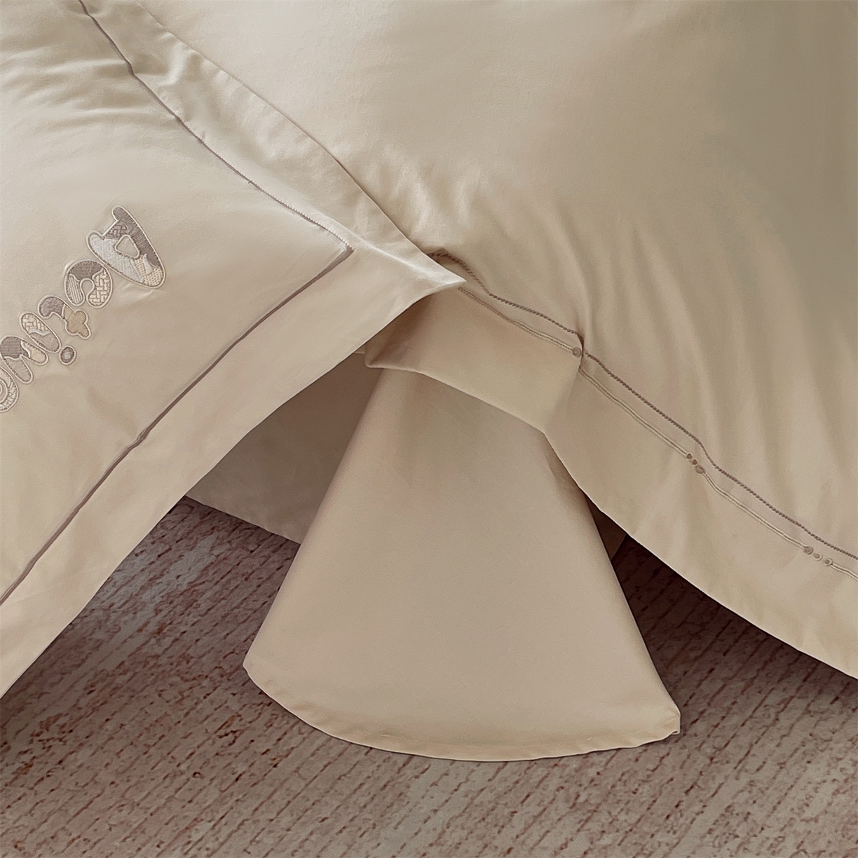 91家纺网 家纺一手货源 找家纺 鼎飞家纺 2025秋冬新款长绒棉纯棉磨毛绣花拼接四件套-以纯系列 以纯-米咖