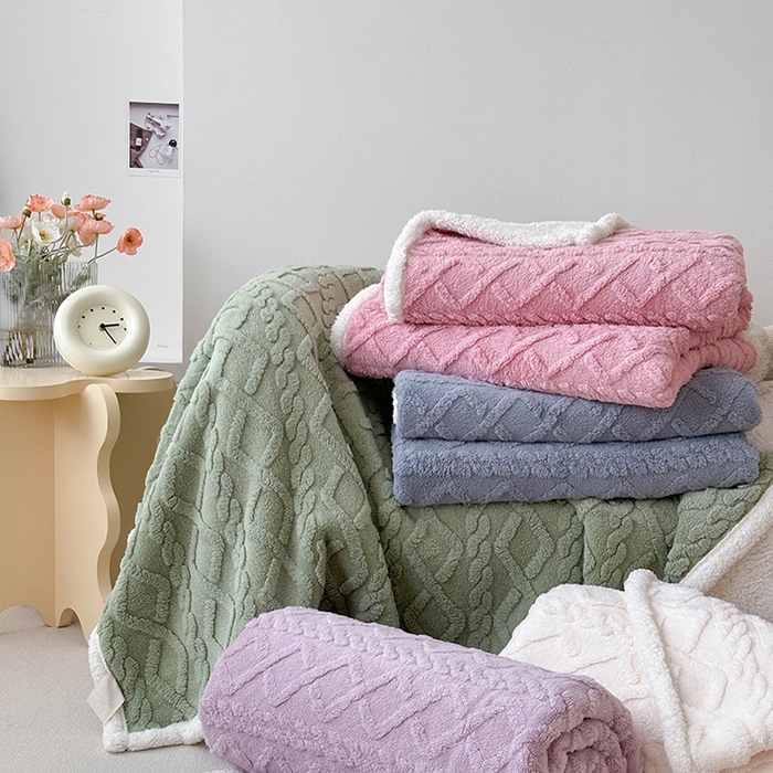 91家纺网 家纺一手货源 找家纺 梵希良品家纺 2025新款新款塔芙绒羊羔绒双层毯子加厚盖毯办公室午休沙发毯毯子 组合图仅供展示不可下单