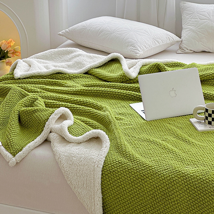 91家纺网 家纺一手货源 找家纺 梵希良品家纺 2025新款玫瑰绒毛毯珊瑚绒小毯子办公室午睡毯床上用盖毯沙发毯毯子 橄榄绿