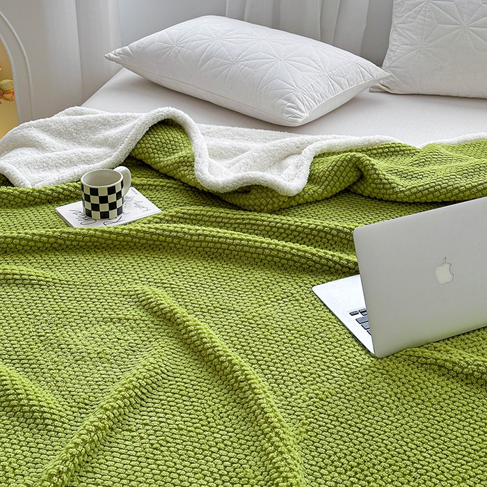91家纺网 家纺一手货源 找家纺 梵希良品家纺 2025新款玫瑰绒毛毯珊瑚绒小毯子办公室午睡毯床上用盖毯沙发毯毯子 橄榄绿