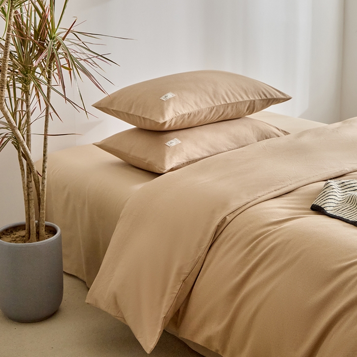 91家纺网 家纺一手货源 找家纺 贝尔 2025新款双拼全棉纯色素色色织磨毛加厚四件套 奶咖-燕麦