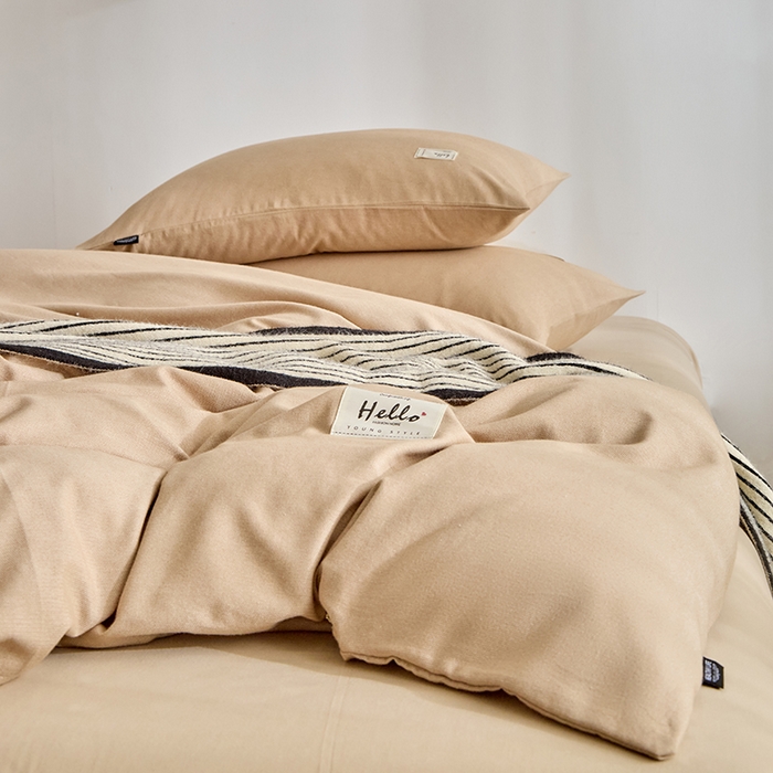 91家纺网 家纺一手货源 找家纺 贝尔 2025新款双拼全棉纯色素色色织磨毛加厚四件套 奶咖-燕麦