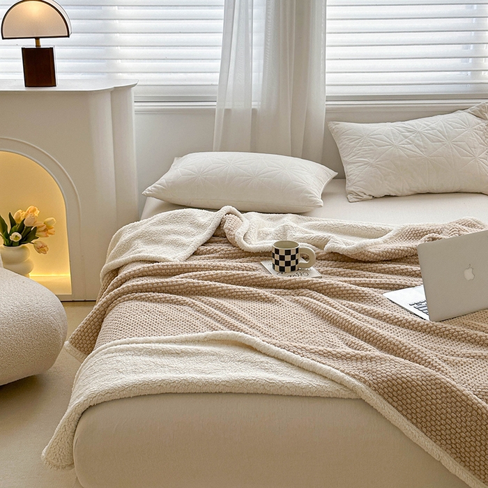 91家纺网 家纺一手货源 找家纺 梵希良品家纺 2025新款玫瑰绒毛毯珊瑚绒小毯子办公室午睡毯床上用盖毯沙发毯毯子 奶咖