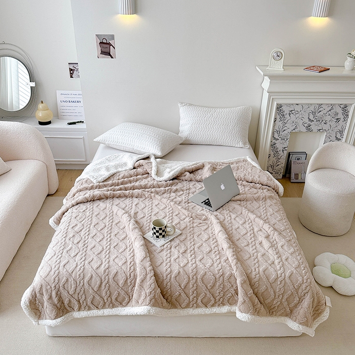 91家纺网 家纺一手货源 找家纺 梵希良品家纺 2025新款新款塔芙绒羊羔绒双层毯子加厚盖毯办公室午休沙发毯毯子 奶咖