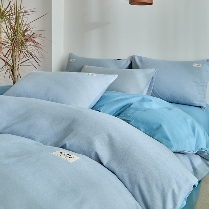 91家纺网 家纺一手货源 找家纺 贝尔 2025新款双拼全棉纯色素色色织磨毛加厚四件套 晴空蓝-兰灰