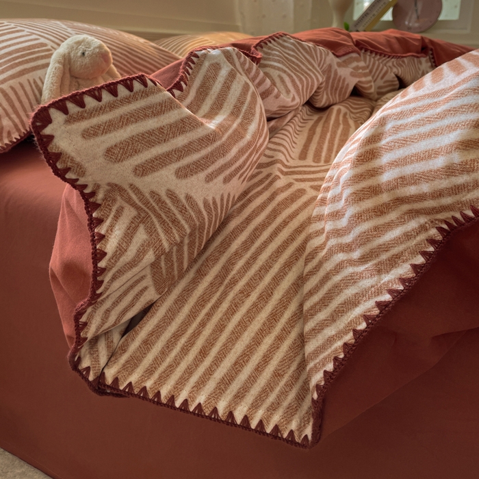 91家纺网 家纺一手货源 找家纺 如一 2025新款加厚全棉磨毛三角针四件套 简森-桔