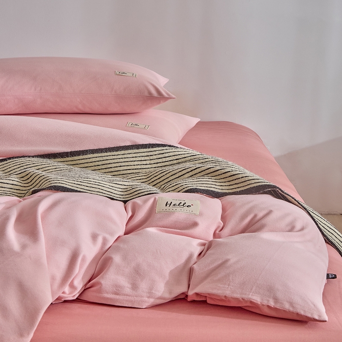 91家纺网 家纺一手货源 找家纺 贝尔 2025新款双拼全棉纯色素色色织磨毛加厚四件套 雾粉-豆沙