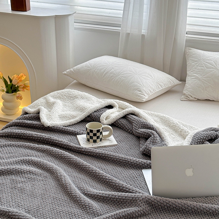 91家纺网 家纺一手货源 找家纺 梵希良品家纺 2025新款玫瑰绒毛毯珊瑚绒小毯子办公室午睡毯床上用盖毯沙发毯毯子 气质灰