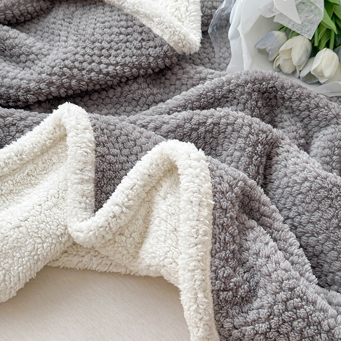 91家纺网 家纺一手货源 找家纺 梵希良品家纺 2025新款玫瑰绒毛毯珊瑚绒小毯子办公室午睡毯床上用盖毯沙发毯毯子 气质灰