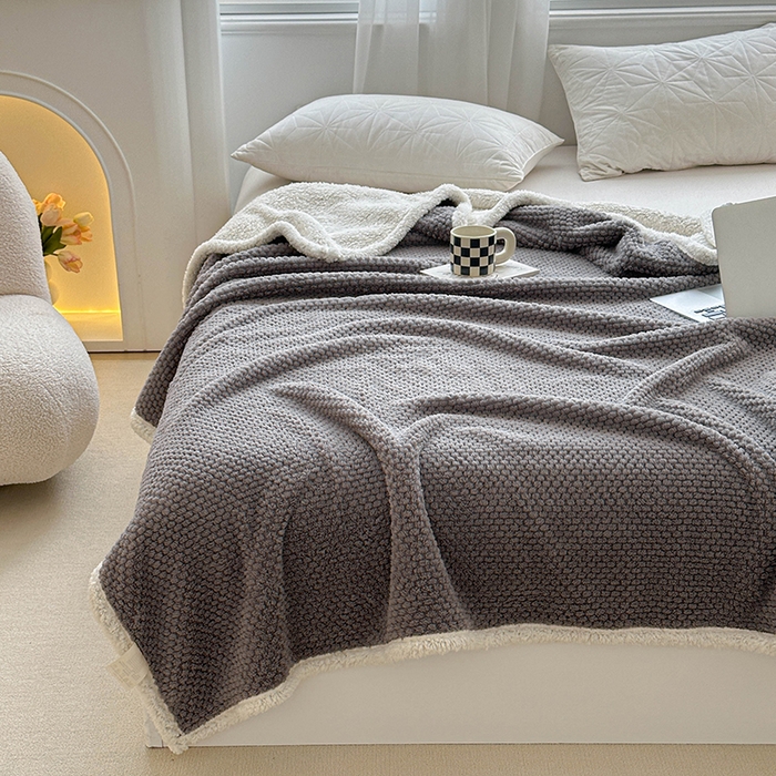 91家纺网 家纺一手货源 找家纺 梵希良品家纺 2025新款玫瑰绒毛毯珊瑚绒小毯子办公室午睡毯床上用盖毯沙发毯毯子 气质灰