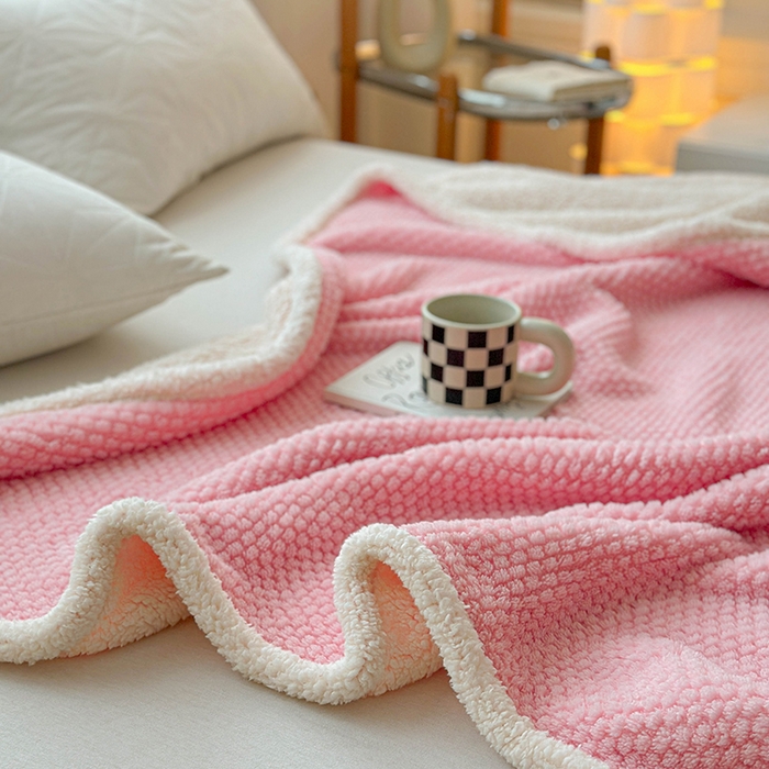 91家纺网 家纺一手货源 找家纺 梵希良品家纺 2025新款玫瑰绒毛毯珊瑚绒小毯子办公室午睡毯床上用盖毯沙发毯毯子 樱花粉