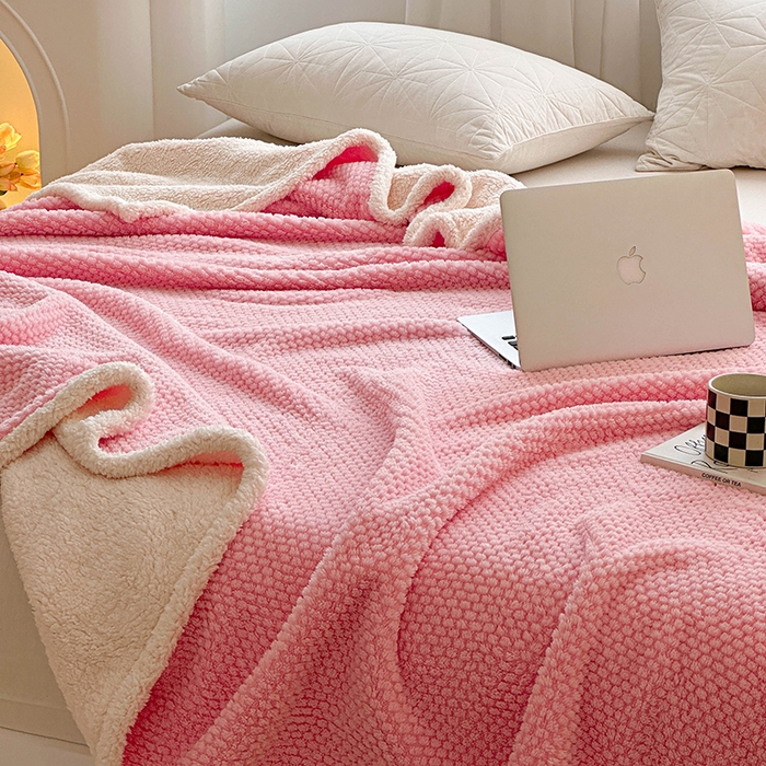 91家纺网 家纺一手货源 找家纺 梵希良品家纺 2025新款玫瑰绒毛毯珊瑚绒小毯子办公室午睡毯床上用盖毯沙发毯毯子 樱花粉