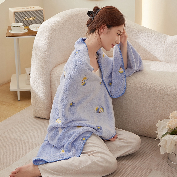 91家纺网 家纺一手货源 找家纺 （总）楼兰公主 2025秋冬新款云朵绒披肩毯毛毯毯子多功能盖毯