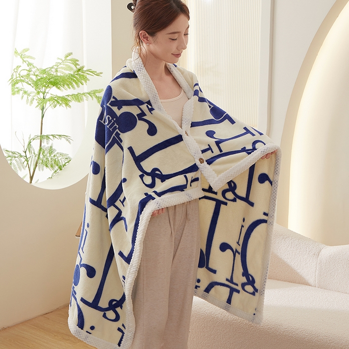 91家纺网 家纺一手货源 找家纺 （总）楼兰公主 2025秋冬新款潮牌披肩毯毛毯毯子多功能盖毯