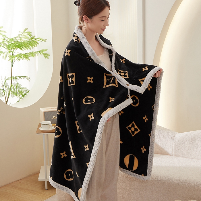 91家纺网 家纺一手货源 找家纺 （总）楼兰公主 2025秋冬新款潮牌披肩毯毛毯毯子多功能盖毯