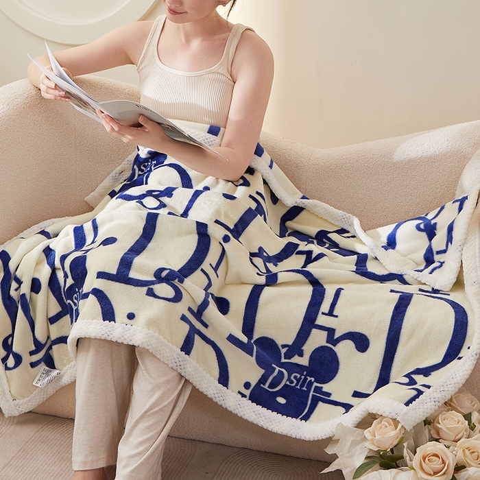 91家纺网 家纺一手货源 找家纺 楼兰公主 2025秋冬新款潮牌披肩毯毛毯毯子多功能盖毯 Dsir