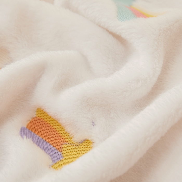 91家纺网 家纺一手货源 找家纺 楼兰公主 2025秋冬新款云朵绒披肩毯毛毯毯子多功能盖毯 彩虹白