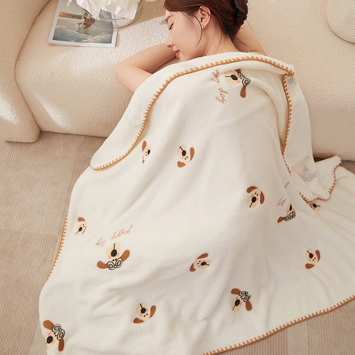 91家纺网 家纺一手货源 找家纺 楼兰公主 2025秋冬新款云朵绒披肩毯毛毯毯子多功能盖毯 大耳狗